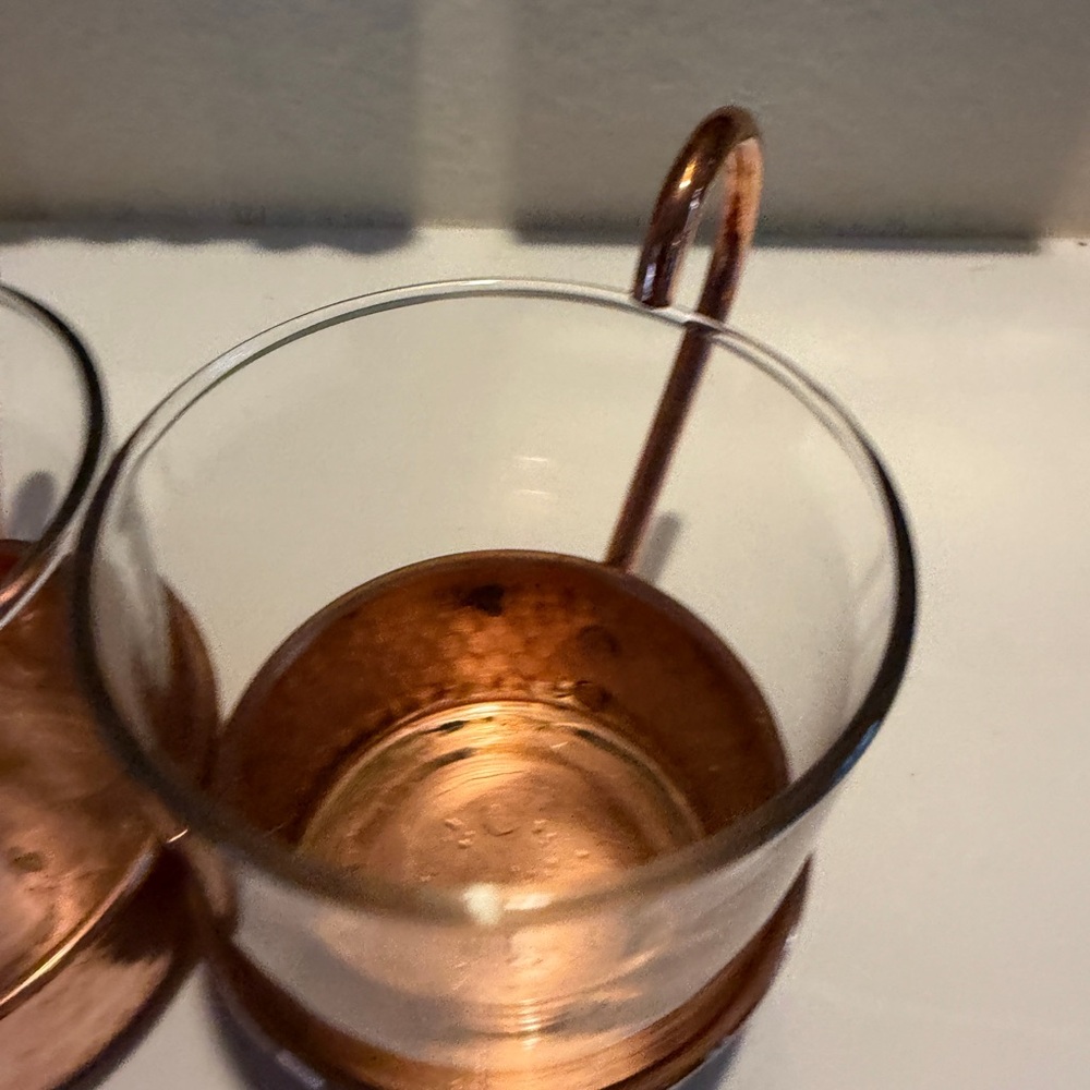 Williams Sonoma Set Of Two Hammered Copper & Glass Mugs - Picture 4 of 7